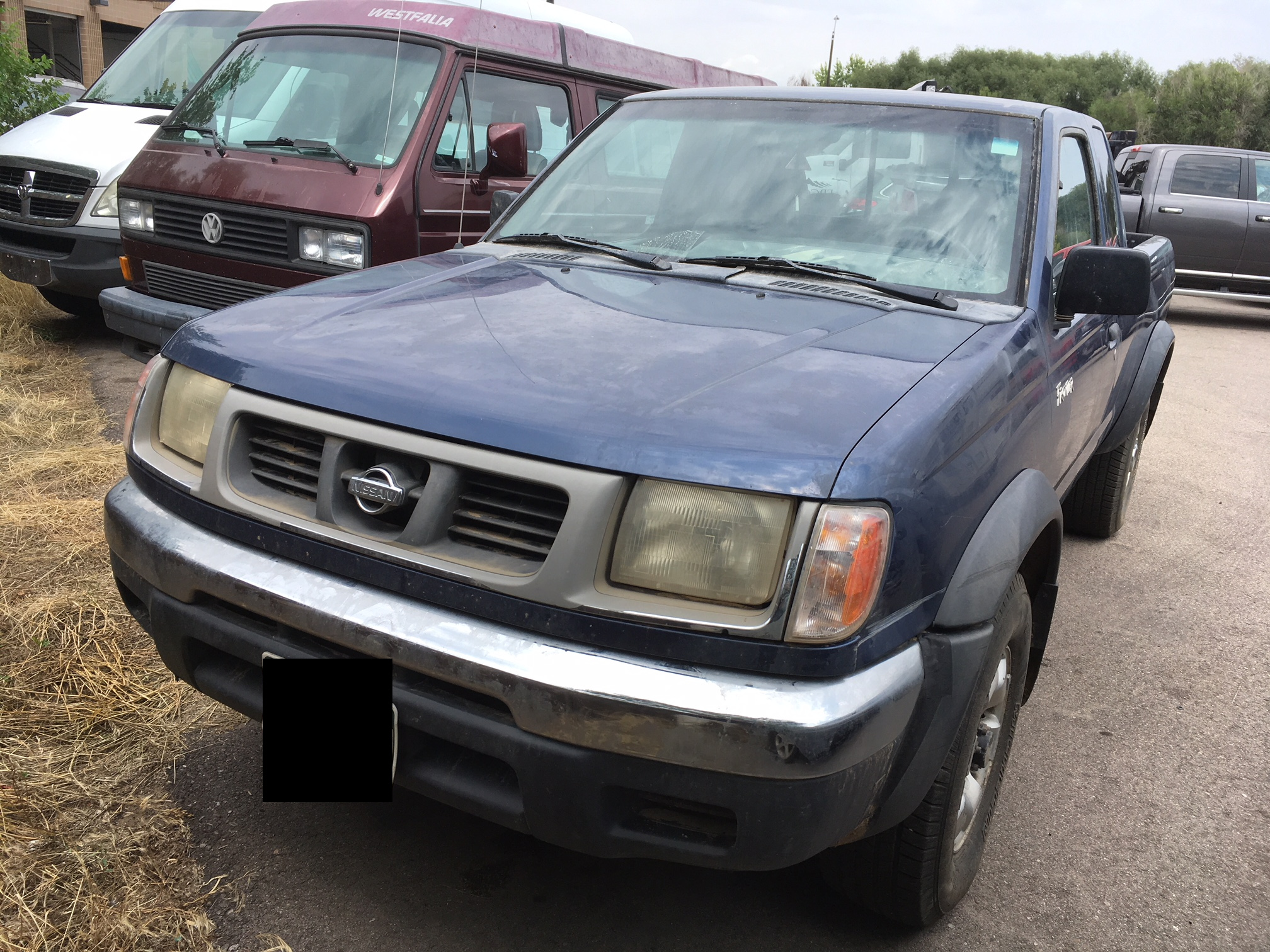 sell-00-Nissan-Frontier-Brisbane